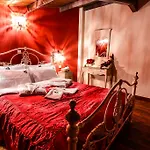 Camelia Guest house 4*