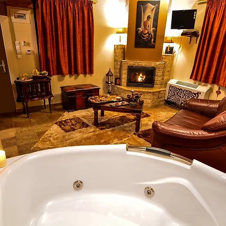 卡梅利亚套房旅馆 4* 塞尼梅西奇卡罗